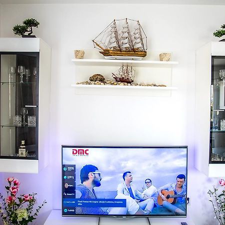 Split Apartments Shell Bagian luar foto