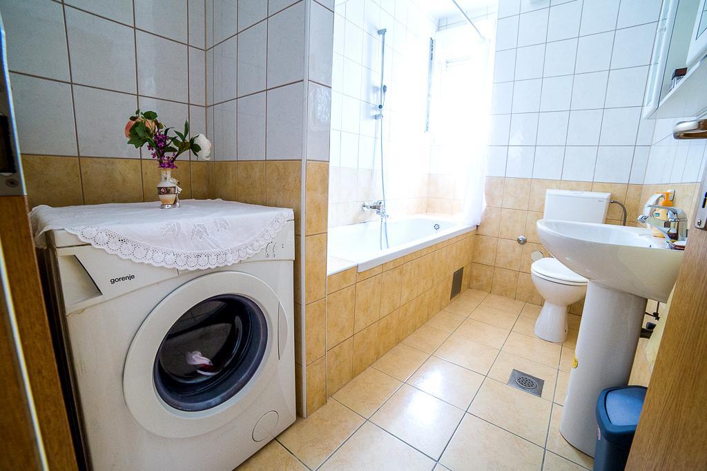 Split Apartments Shell Bagian luar foto