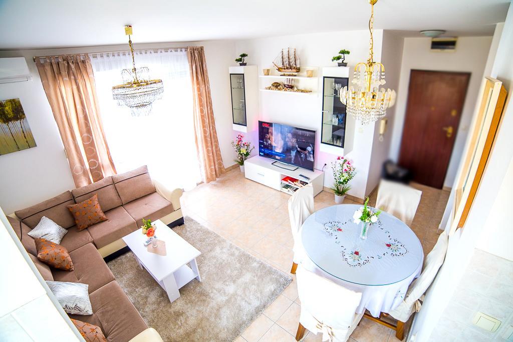Split Apartments Shell Bagian luar foto